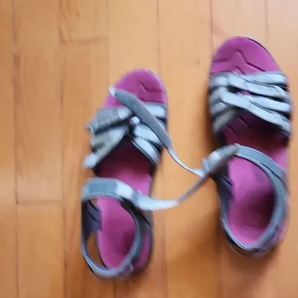 Teva Kids' Sandals - Pink and Gray - Girls Size 4 - Picture 5 of 6